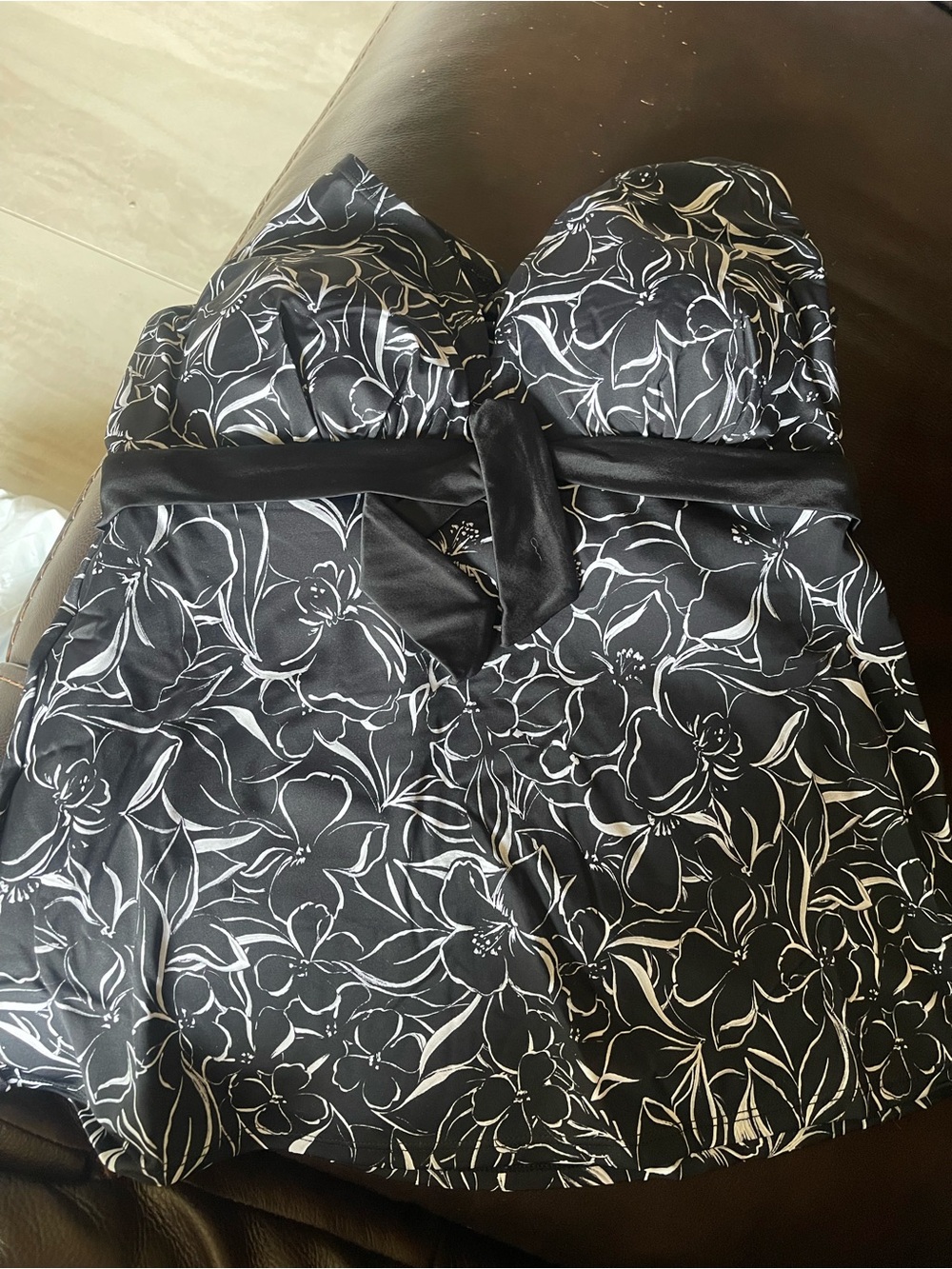 Swimsuits For All Black and White Floral Tankini Top with Waist Tie